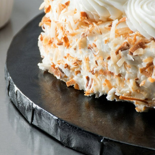 cake drum, scalloped, carton de bizcochos, plate to cake, trending cake, cute cake, cake drum available size